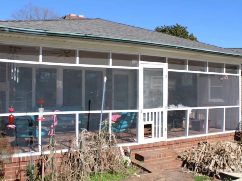 121 Quincy Drive, Belmont, NC 28012.  MLS# CAR4222726, YatesRealty ID 1186. 