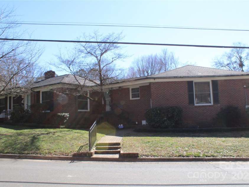 121 Quincy Drive, Belmont, NC 28012.  MLS# CAR4222726, YatesRealty ID 1186. Professional pics coming soon.