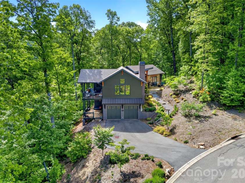 159 Settings Boulevard, Black Mountain, NC 28711.  MLS# CAR4382509, YatesRealty ID 11860. 