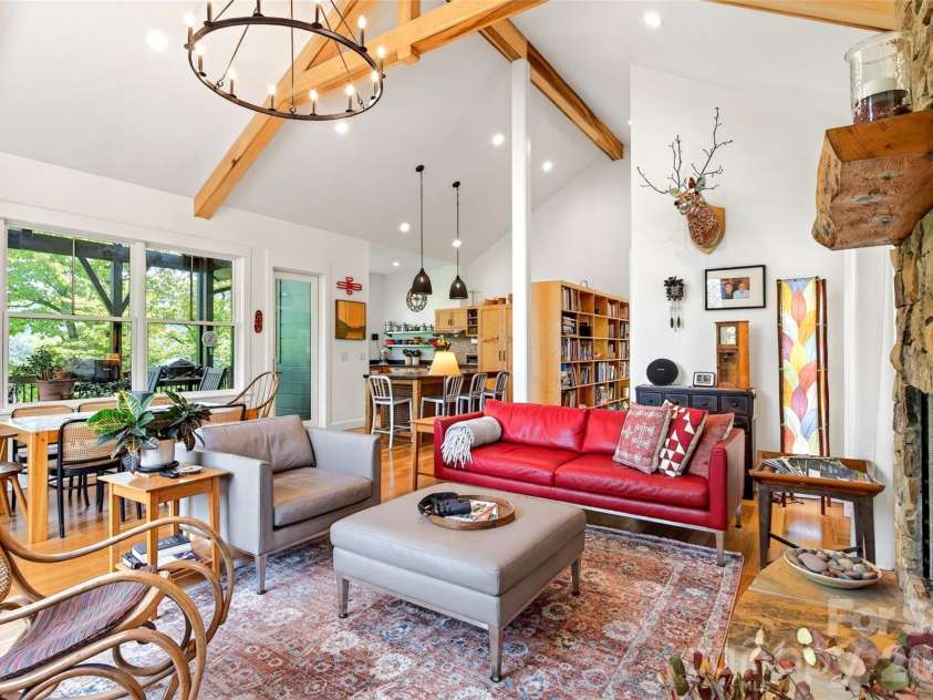 159 Settings Boulevard, Black Mountain, NC 28711.  MLS# CAR4382509, YatesRealty ID 11860. 