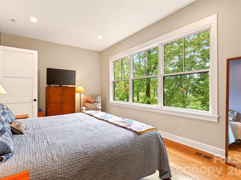 159 Settings Boulevard, Black Mountain, NC 28711.  MLS# CAR4382509, YatesRealty ID 11860. 