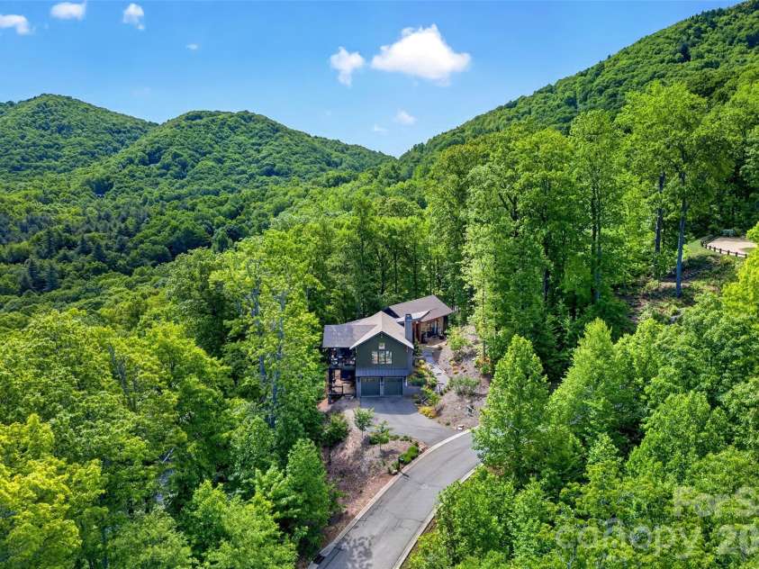 159 Settings Boulevard, Black Mountain, NC 28711.  MLS# CAR4382509, YatesRealty ID 11860. 