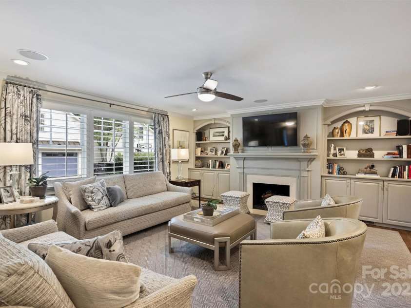 2627 Hampton Avenue, Charlotte, NC 28207.  MLS# CAR4256065, YatesRealty ID 11861. 