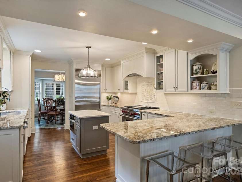 2627 Hampton Avenue, Charlotte, NC 28207.  MLS# CAR4256065, YatesRealty ID 11861. 