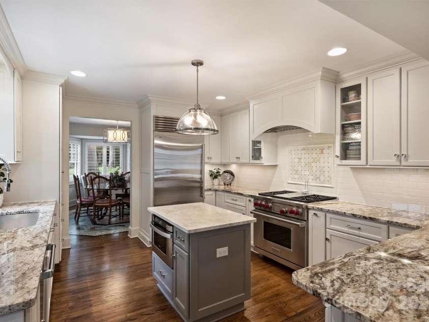 2627 Hampton Avenue, Charlotte, NC 28207.  MLS# CAR4256065, YatesRealty ID 11861. 
