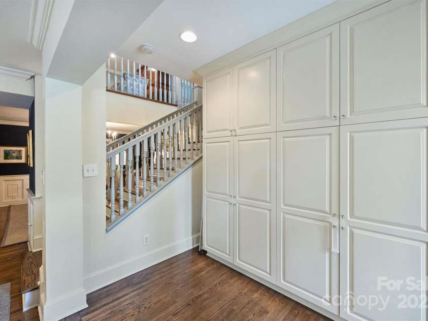 2627 Hampton Avenue, Charlotte, NC 28207.  MLS# CAR4256065, YatesRealty ID 11861. 