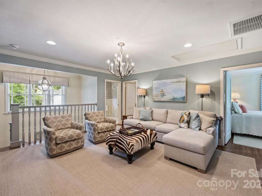 2627 Hampton Avenue, Charlotte, NC 28207.  MLS# CAR4256065, YatesRealty ID 11861. 