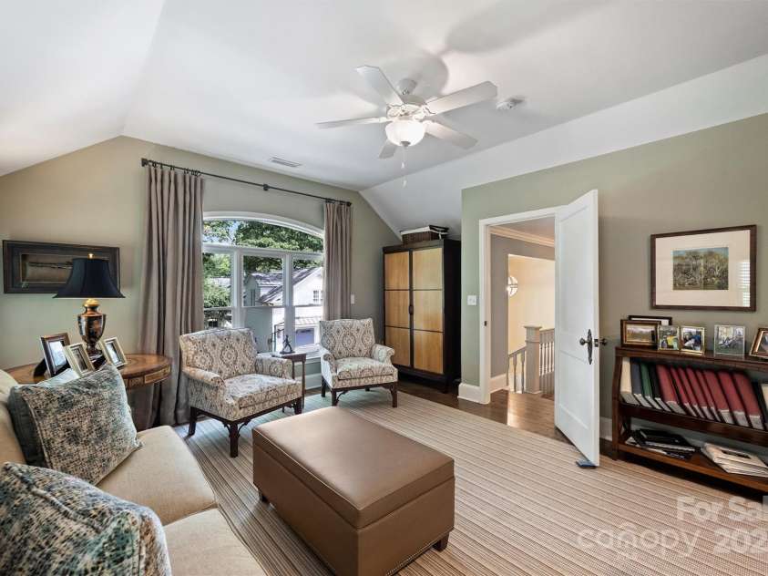 2627 Hampton Avenue, Charlotte, NC 28207.  MLS# CAR4256065, YatesRealty ID 11861. 