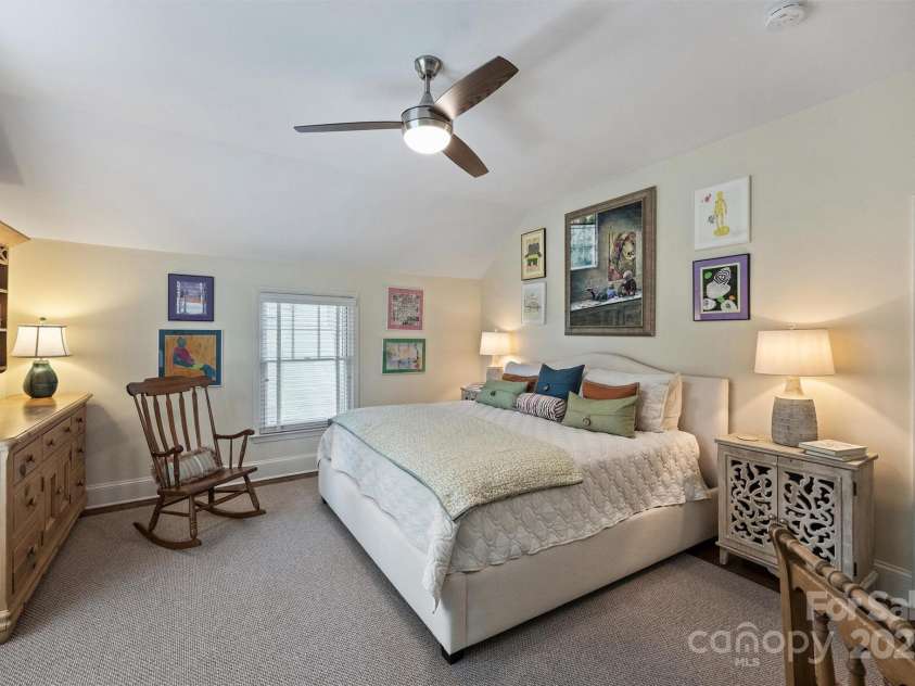 2627 Hampton Avenue, Charlotte, NC 28207.  MLS# CAR4256065, YatesRealty ID 11861. 