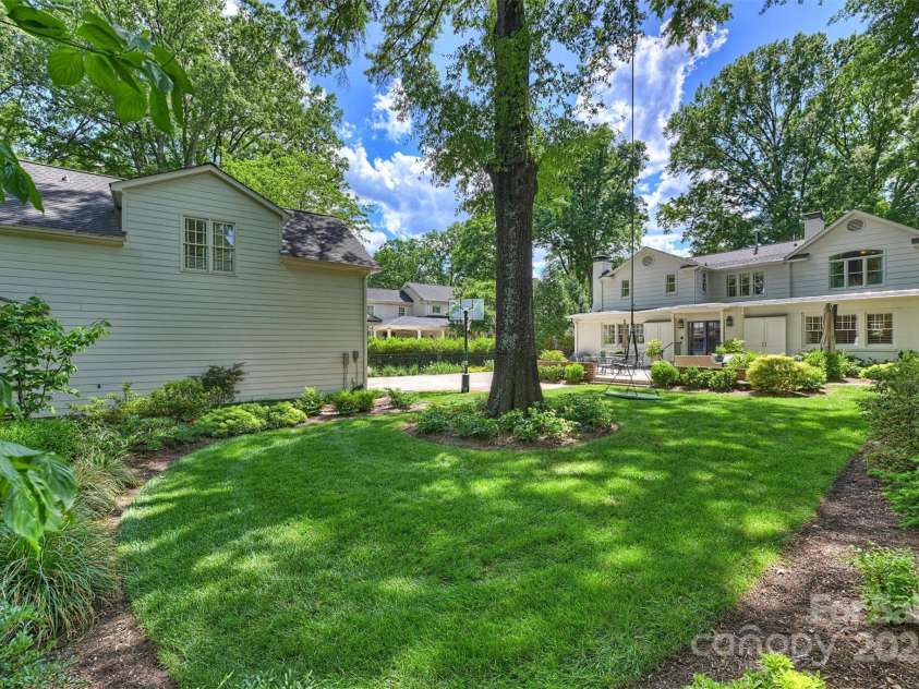 2627 Hampton Avenue, Charlotte, NC 28207.  MLS# CAR4256065, YatesRealty ID 11861. 