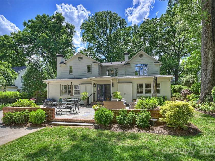 2627 Hampton Avenue, Charlotte, NC 28207.  MLS# CAR4256065, YatesRealty ID 11861. 