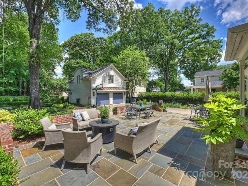 2627 Hampton Avenue, Charlotte, NC 28207.  MLS# CAR4256065, YatesRealty ID 11861. 