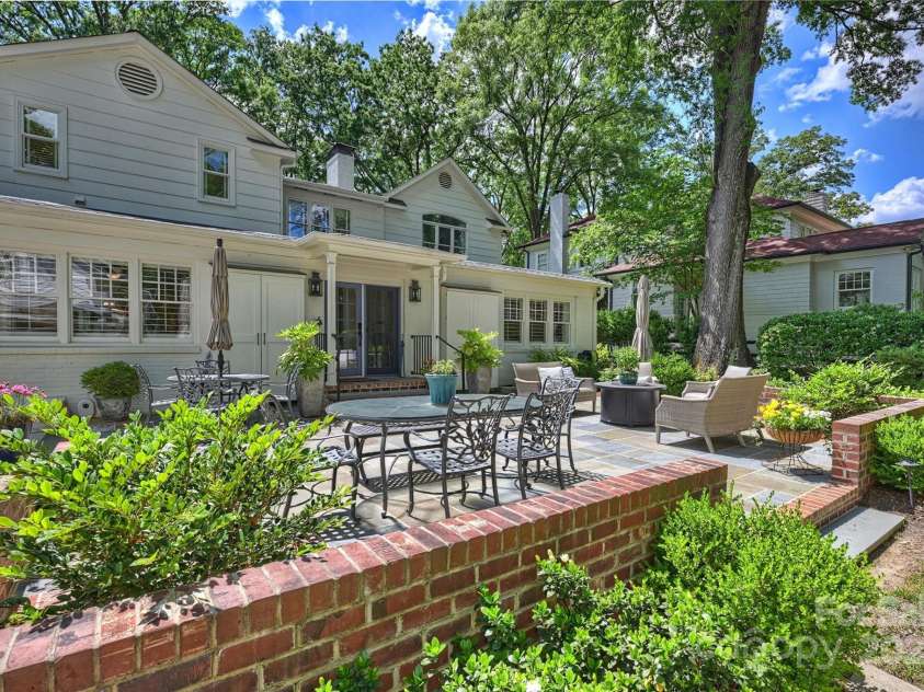 2627 Hampton Avenue, Charlotte, NC 28207.  MLS# CAR4256065, YatesRealty ID 11861. 