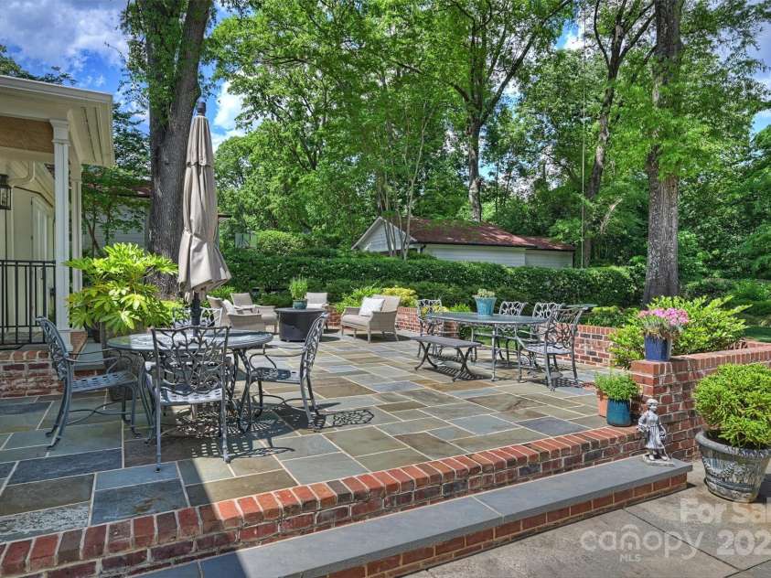 2627 Hampton Avenue, Charlotte, NC 28207.  MLS# CAR4256065, YatesRealty ID 11861. 
