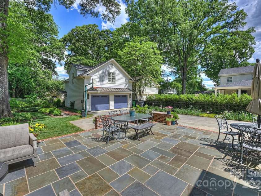 2627 Hampton Avenue, Charlotte, NC 28207.  MLS# CAR4256065, YatesRealty ID 11861. 