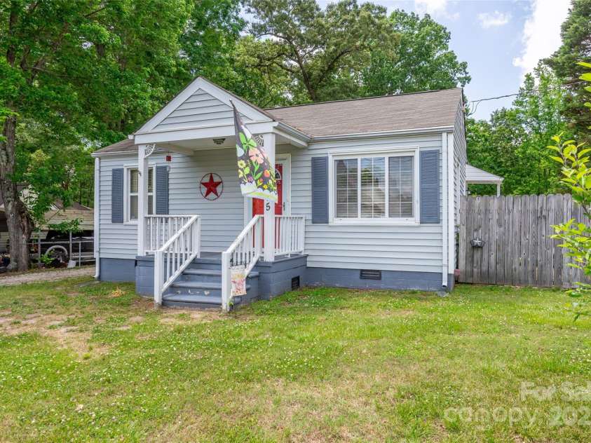 1415 Midlake Road, Kannapolis, NC 28083.  MLS# CAR4256389, YatesRealty ID 11862. 