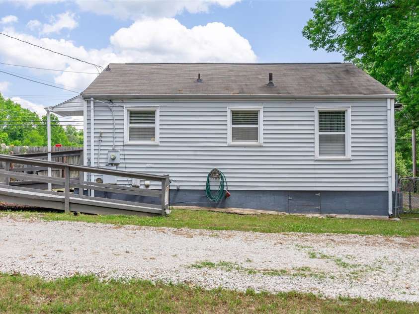 1415 Midlake Road, Kannapolis, NC 28083.  MLS# CAR4256389, YatesRealty ID 11862. 