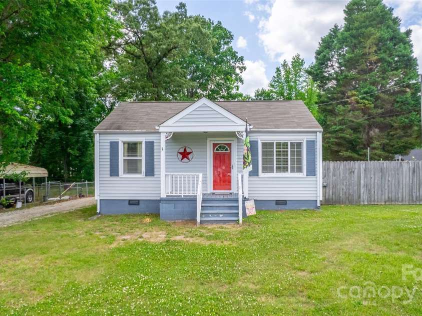 1415 Midlake Road, Kannapolis, NC 28083.  MLS# CAR4256389, YatesRealty ID 11862. 