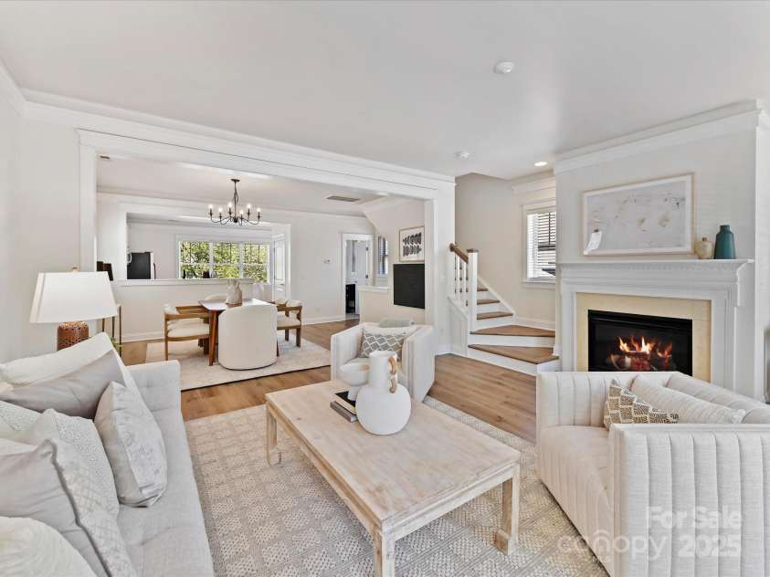 1904 Lela Avenue, Charlotte, NC 28208.  MLS# CAR4241700, YatesRealty ID 11864. Living Room view 3