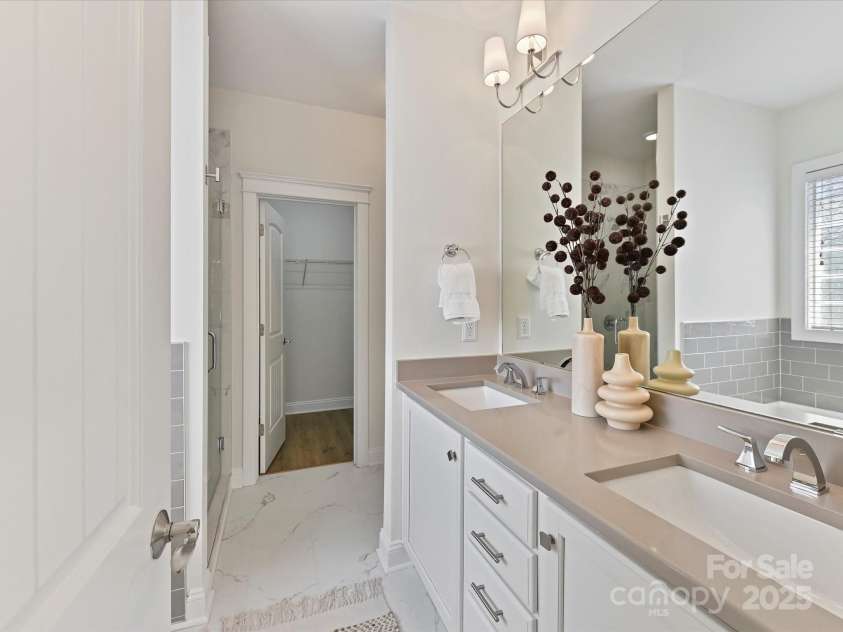1904 Lela Avenue, Charlotte, NC 28208.  MLS# CAR4241700, YatesRealty ID 11864. Primary Bath view 1