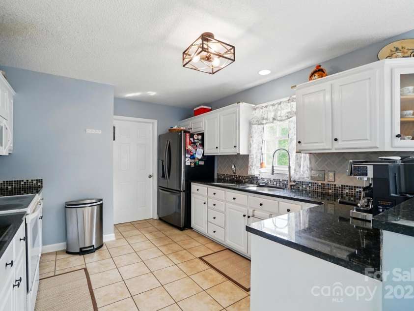 305 Phillip Drive, Salisbury, NC 28146.  MLS# CAR4252073, YatesRealty ID 11865. 