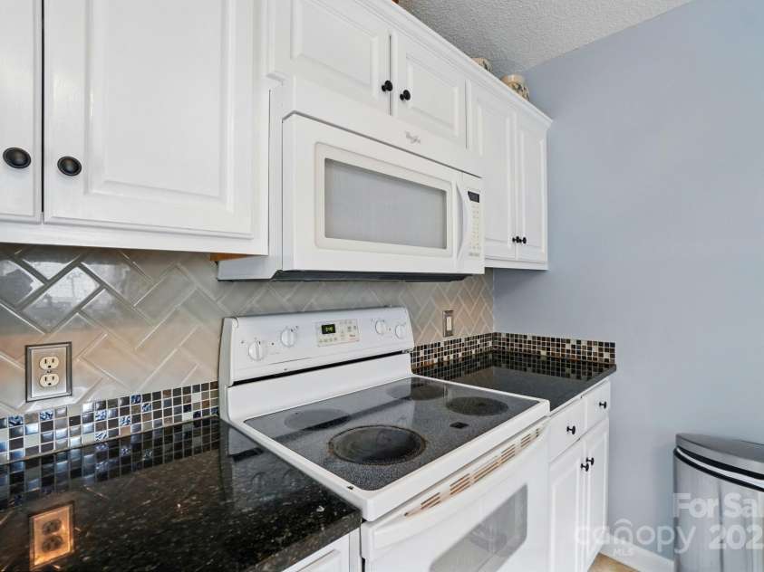 305 Phillip Drive, Salisbury, NC 28146.  MLS# CAR4252073, YatesRealty ID 11865. 