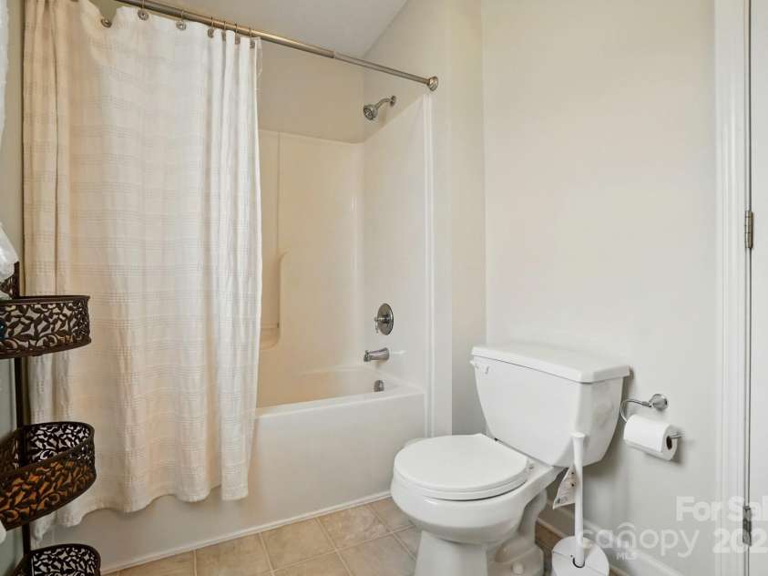 305 Phillip Drive, Salisbury, NC 28146.  MLS# CAR4252073, YatesRealty ID 11865. 