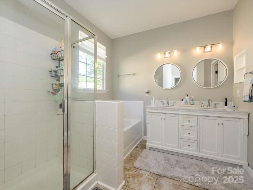 14336 Northridge Drive, Charlotte, NC 28269.  MLS# CAR4257226, YatesRealty ID 11866. 