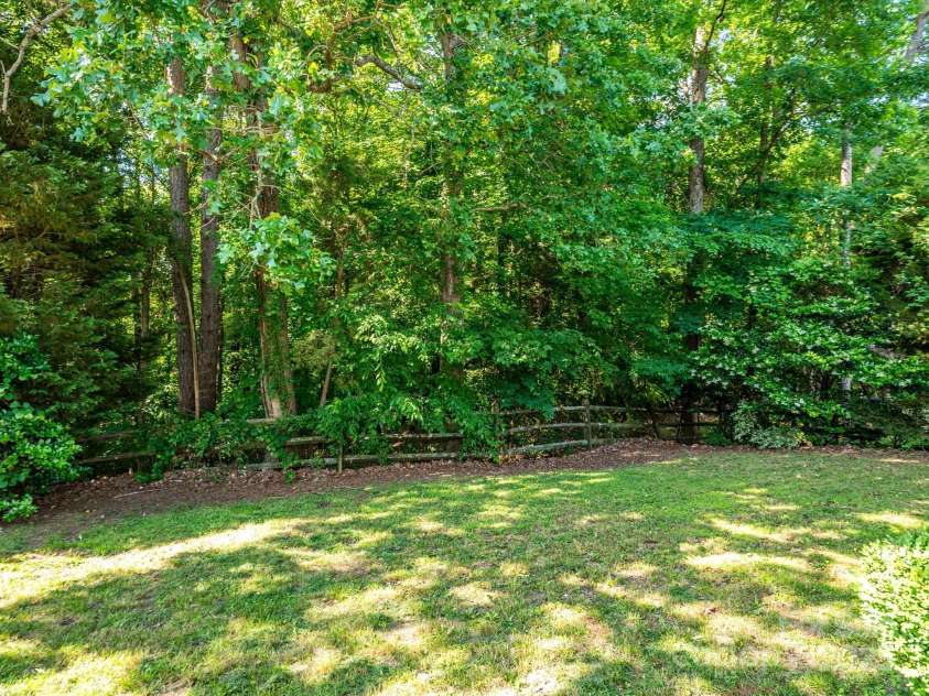 14336 Northridge Drive, Charlotte, NC 28269.  MLS# CAR4257226, YatesRealty ID 11866. 