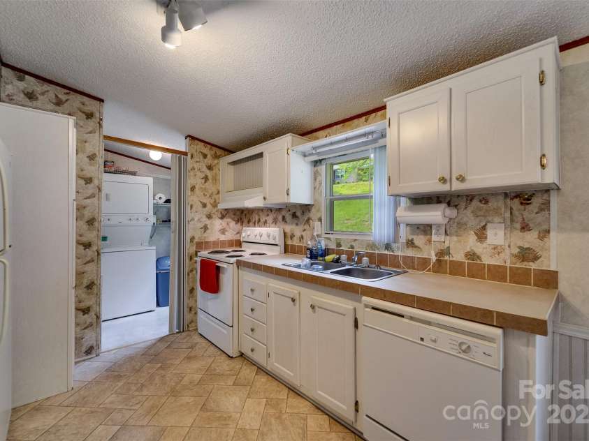 314 Chickamauga Circle, Cullowhee, NC 28723.  MLS# CAR4256116, YatesRealty ID 11867. 