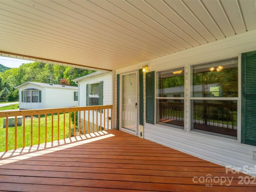 314 Chickamauga Circle, Cullowhee, NC 28723.  MLS# CAR4256116, YatesRealty ID 11867. 