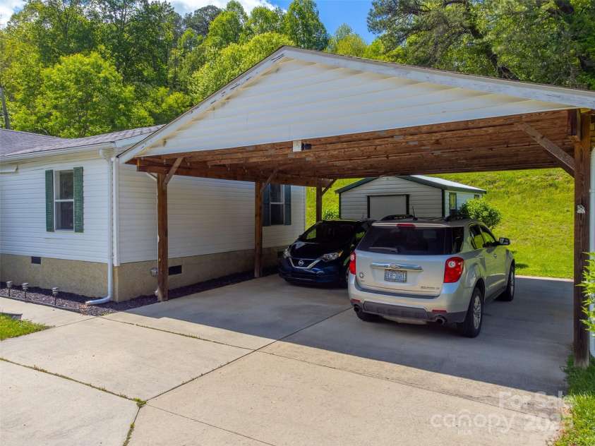 314 Chickamauga Circle, Cullowhee, NC 28723.  MLS# CAR4256116, YatesRealty ID 11867. 