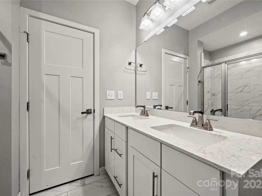 147 Music Hall Way, Charlotte, NC 28203.  MLS# CAR4326079, YatesRealty ID 11870. 