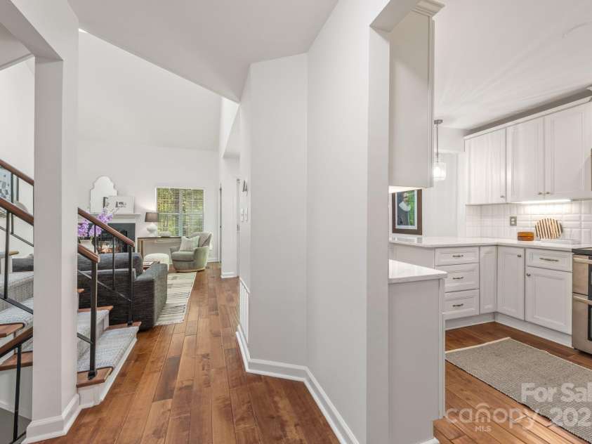 9012 Saint Thomas Lane, Charlotte, NC 28277.  MLS# CAR4248076, YatesRealty ID 11870. 