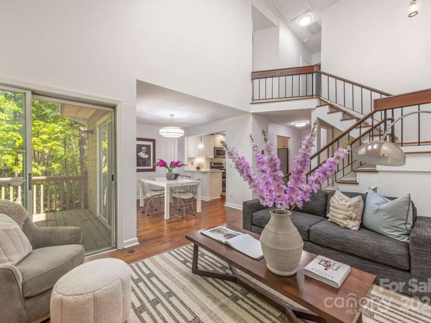 9012 Saint Thomas Lane, Charlotte, NC 28277.  MLS# CAR4248076, YatesRealty ID 11870. 