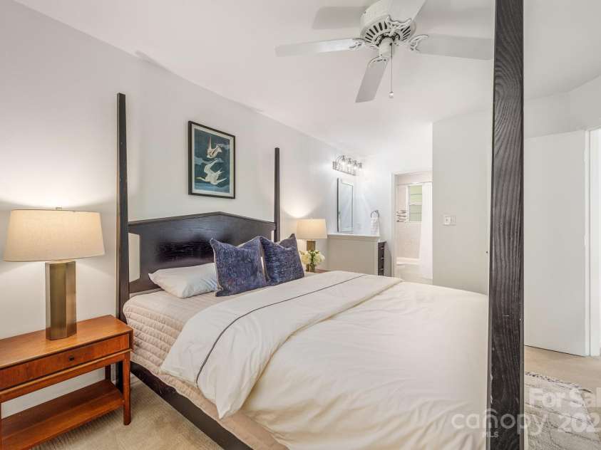 9012 Saint Thomas Lane, Charlotte, NC 28277.  MLS# CAR4248076, YatesRealty ID 11870. 