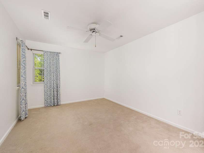9012 Saint Thomas Lane, Charlotte, NC 28277.  MLS# CAR4248076, YatesRealty ID 11870. 