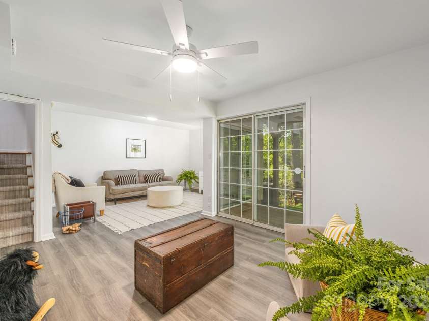 9012 Saint Thomas Lane, Charlotte, NC 28277.  MLS# CAR4248076, YatesRealty ID 11870. 