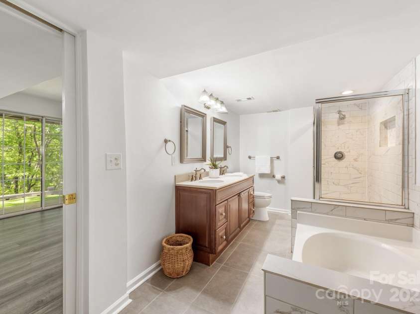 9012 Saint Thomas Lane, Charlotte, NC 28277.  MLS# CAR4248076, YatesRealty ID 11870. 