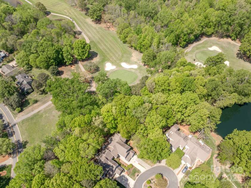 9012 Saint Thomas Lane, Charlotte, NC 28277.  MLS# CAR4248076, YatesRealty ID 11870. 