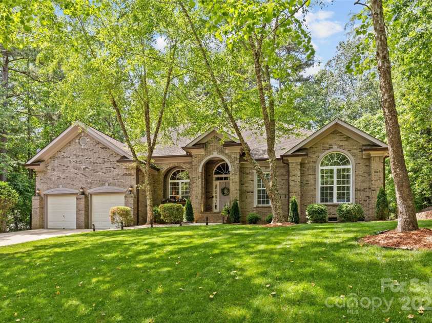 4025 Cherrybrook Drive, Mint Hill, NC 28227.  MLS# CAR4254558, YatesRealty ID 11871. 