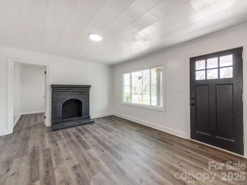 1717 Davidson Avenue, Gastonia, NC 28052.  MLS# CAR4362898, YatesRealty ID 11872. 