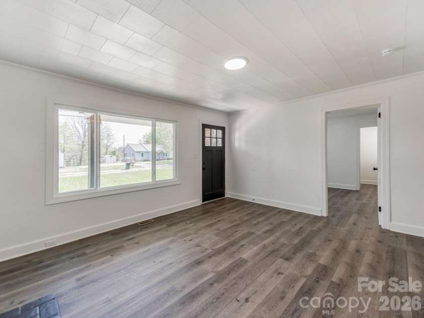 1717 Davidson Avenue, Gastonia, NC 28052.  MLS# CAR4362898, YatesRealty ID 11872. 