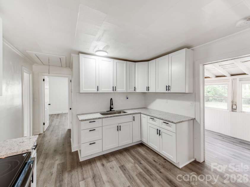 1717 Davidson Avenue, Gastonia, NC 28052.  MLS# CAR4362898, YatesRealty ID 11872. 