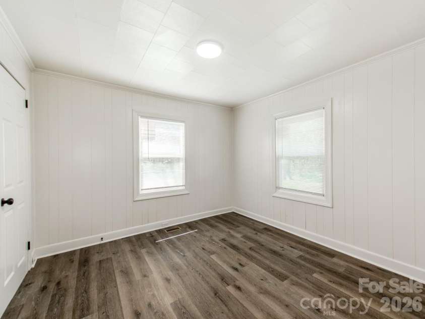 1717 Davidson Avenue, Gastonia, NC 28052.  MLS# CAR4362898, YatesRealty ID 11872. 