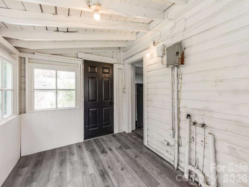 1717 Davidson Avenue, Gastonia, NC 28052.  MLS# CAR4362898, YatesRealty ID 11872. 