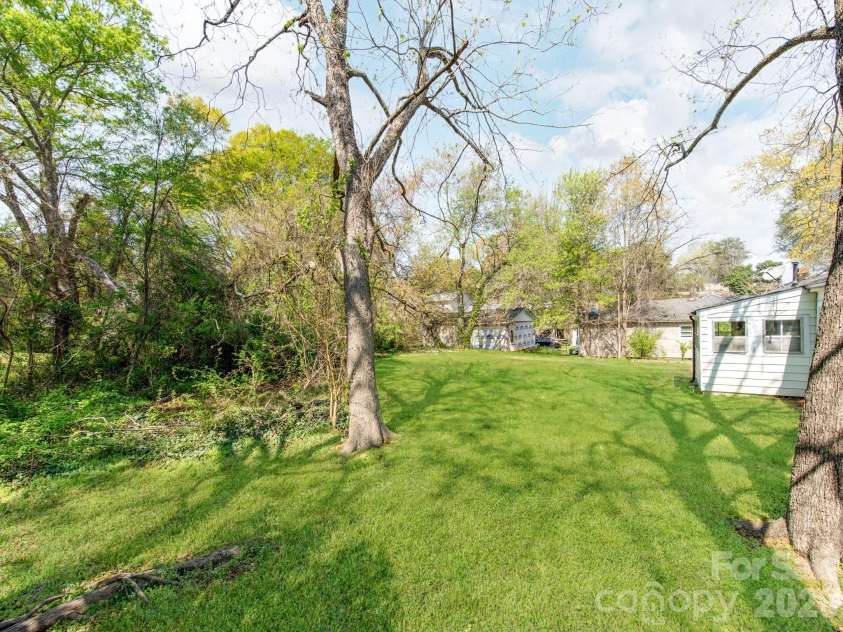 1717 Davidson Avenue, Gastonia, NC 28052.  MLS# CAR4362898, YatesRealty ID 11872. 