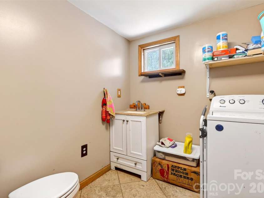 522 Old Us 70 Highway, Old Fort, NC 28762.  MLS# CAR4369117, YatesRealty ID 11874. 