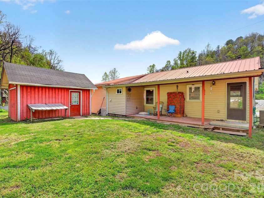 522 Old Us 70 Highway, Old Fort, NC 28762.  MLS# CAR4369117, YatesRealty ID 11874. 