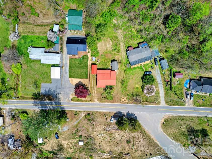 522 Old Us 70 Highway, Old Fort, NC 28762.  MLS# CAR4369117, YatesRealty ID 11874. 